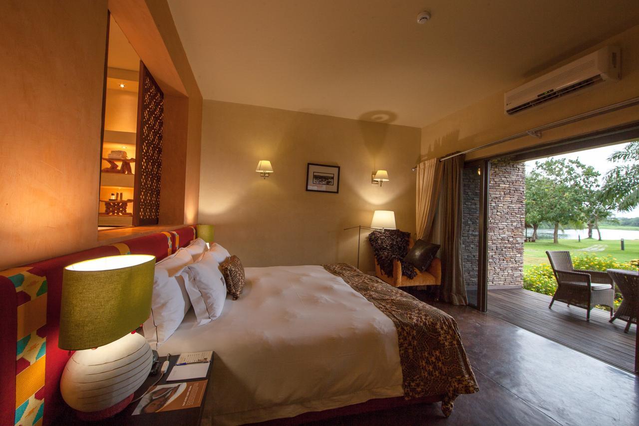 The Royal Senchi Hotel And Resort Akosombo Exterior photo