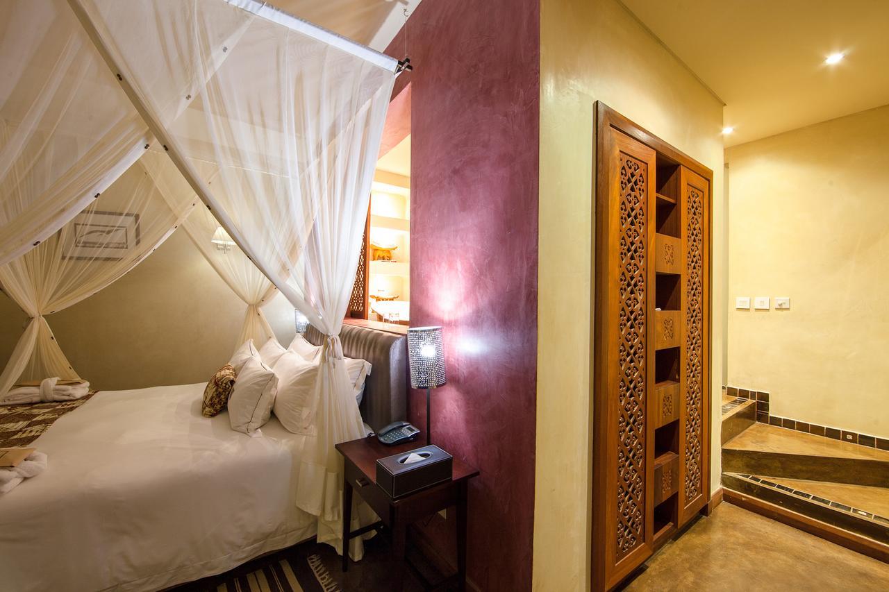 The Royal Senchi Hotel And Resort Akosombo Exterior photo