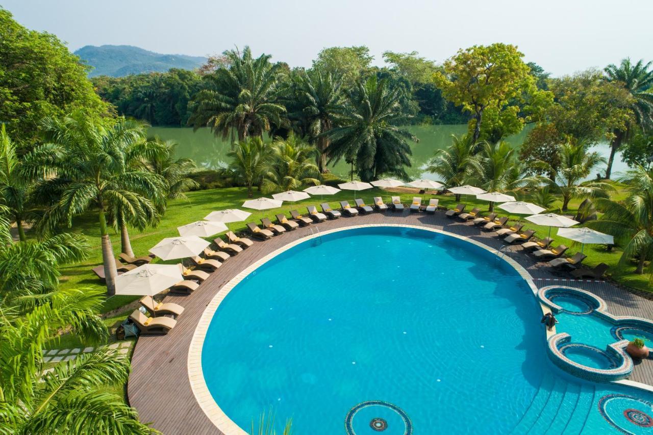 The Royal Senchi Hotel And Resort Akosombo Exterior photo